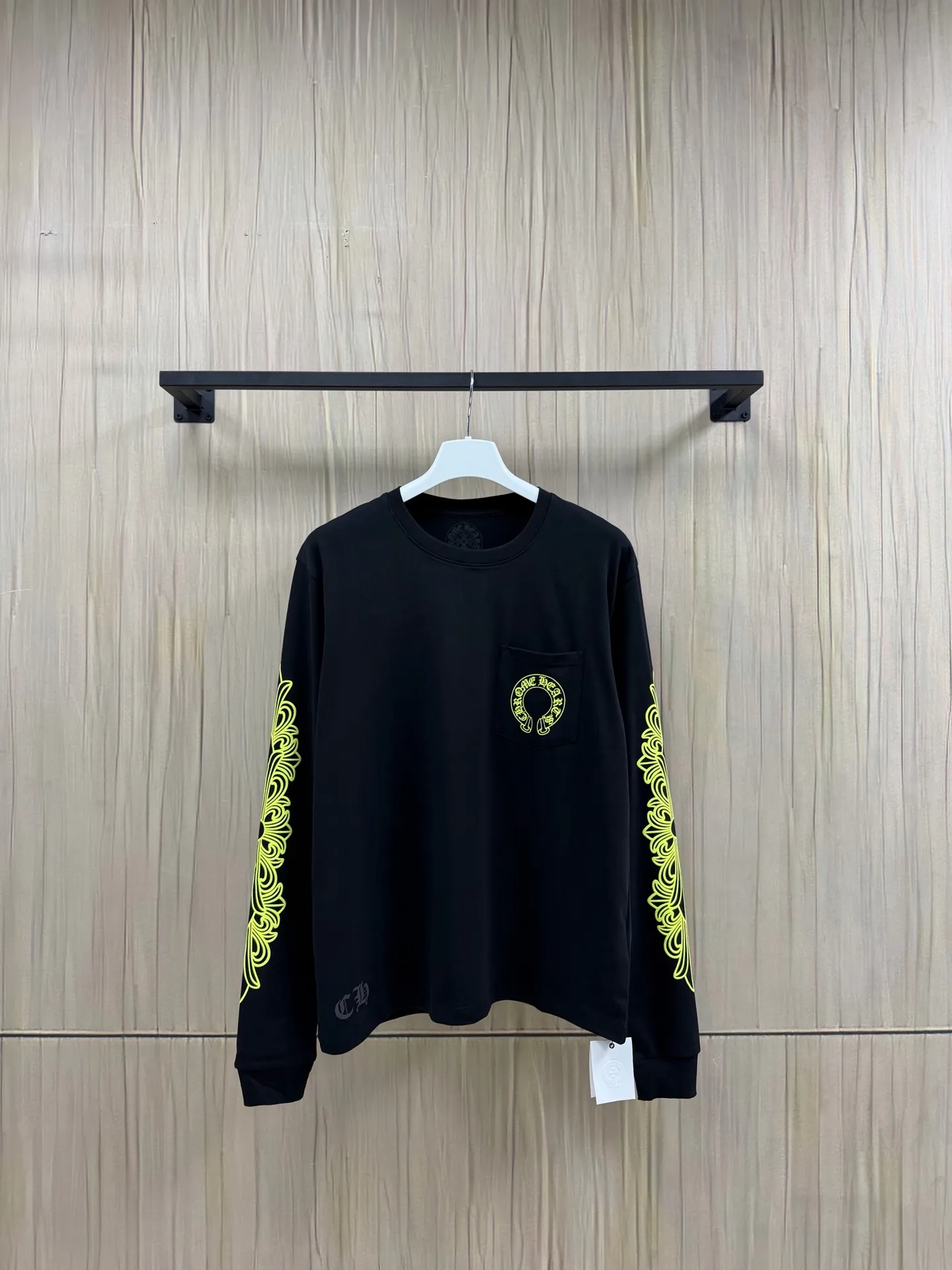 。【 In Stock】Chrome Hearts size S M L XL Chrome Hearts 7879 32 ， 190G， ， ， ， 、 ， 。 ， ， ， Classic ， ， 。 ， ， 、 ， 。 ， ， ， ， ， ， ， Classic 。 ， ， Same Style ， ， ， ， Same Style。